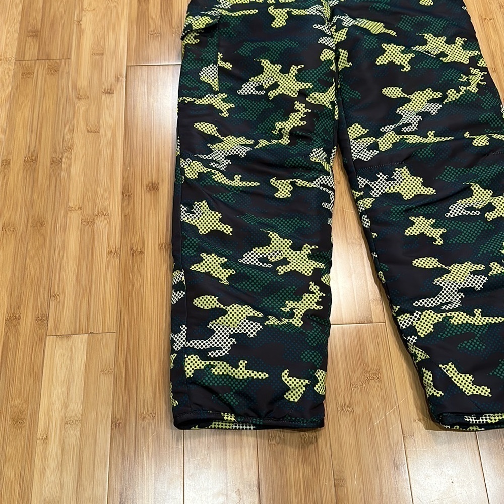 Roebuck & Co snow pants size XL kids - Picture 2 of 10
